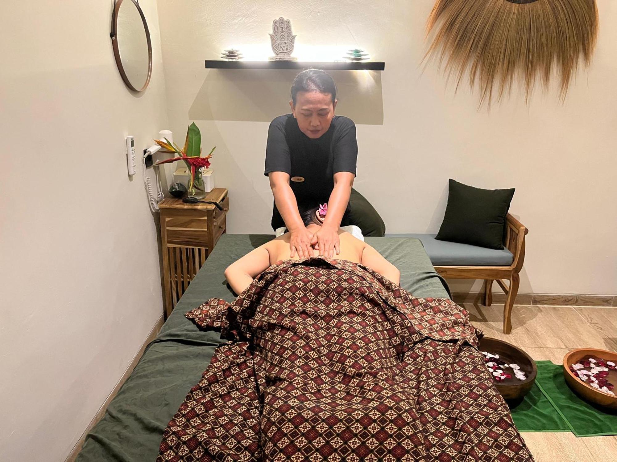 Abian Klumpu Villa & Spa Sanur  Ngoại thất bức ảnh